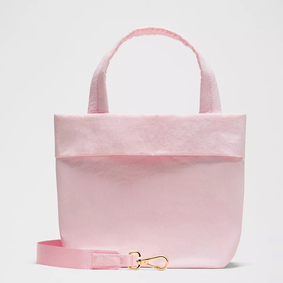 lululemon athletica On My Level Small Tote Bag 5L NEW - Picture 2 of 3